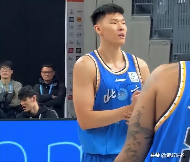 九游娱乐官方网站-范子铭：今天开赛前压力挺大 第四节拼抢篮板球更多是本能反应
